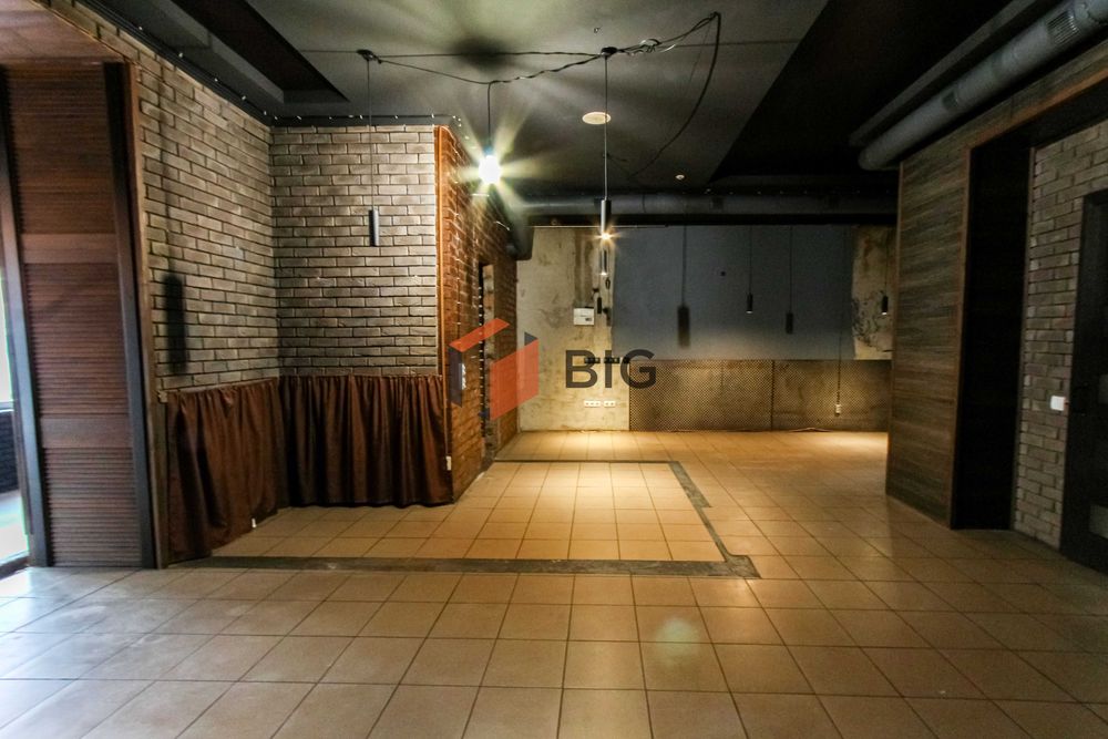 Здається в оренду торгове комерційне приміщення прохідна локація Луцьк