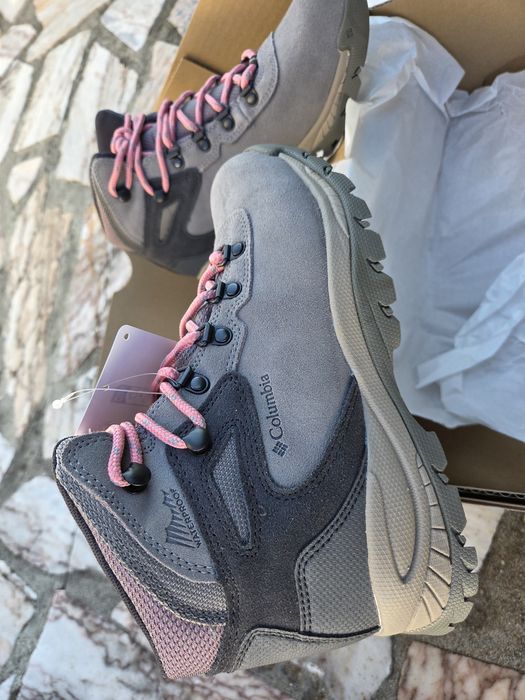 COLUMBIA Peakfreak Ii Mid Outdry Hiking Shoe mulher