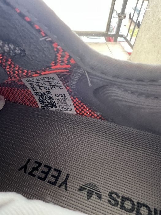 Yeezy boost 350 v2 beluga reflective
