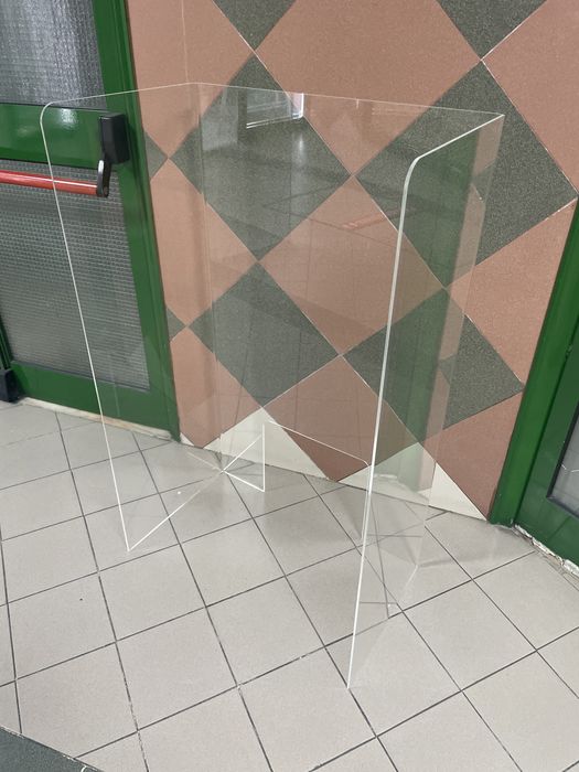 Protetor de atendimento acrilico