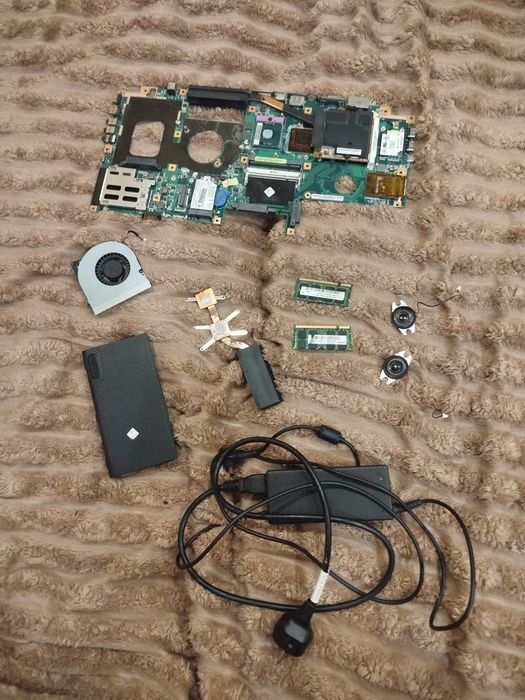 Запчасті до ноут бука Asus x71s
