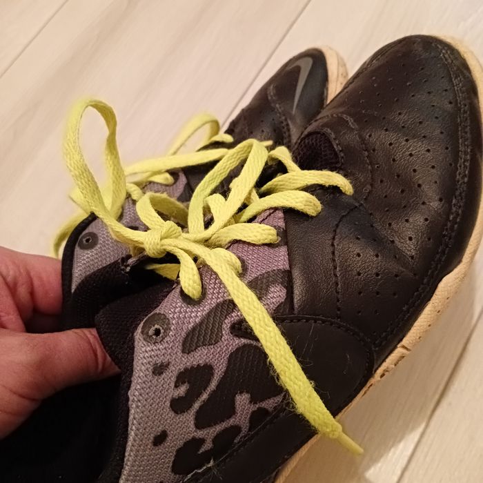 Halówki Nike 38, wkł.24cm