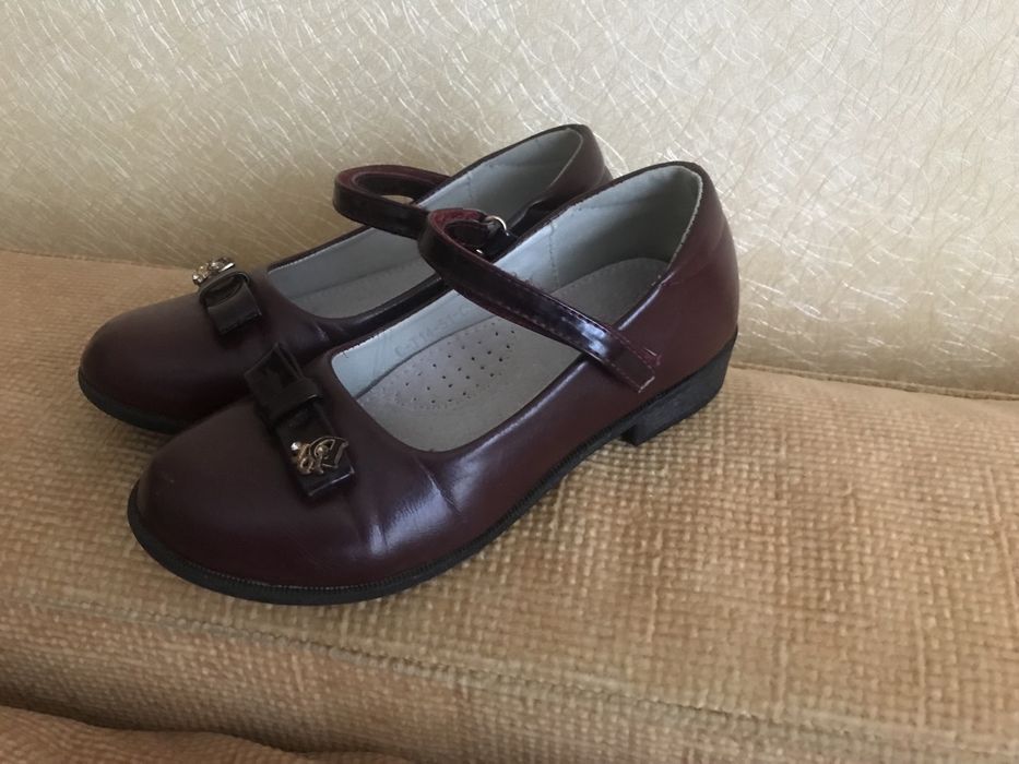 Якісні туфлі для дівчаток 31-32 роз