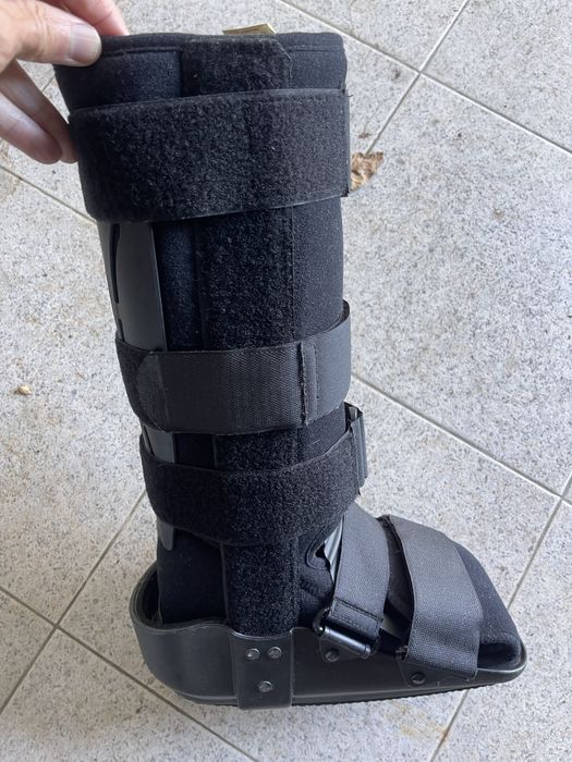 Bota tipo walker para recuperar fractura pé