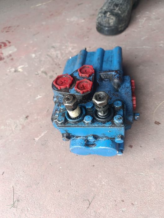 Rozdzielacz hydrauliczny t25