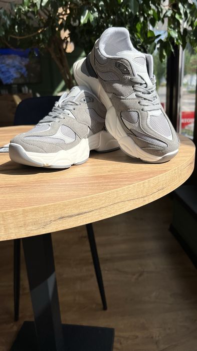 Стильні підліткові кросівки | Розміри 36–41, сірі, чорні