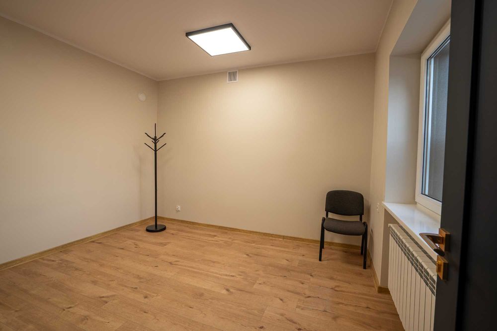Lokal użytkowy, biuro, stanowisko CHOJNO 20m2 - parking, klimatyzacja, premium