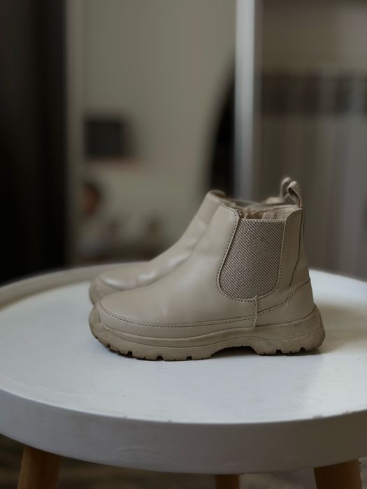 Чобітки  zara 25