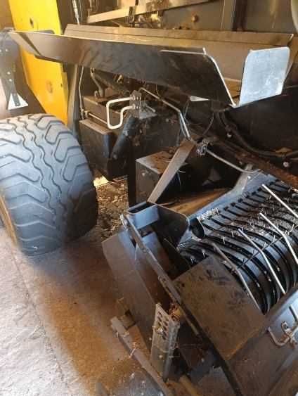 Prasa belująca New Holland