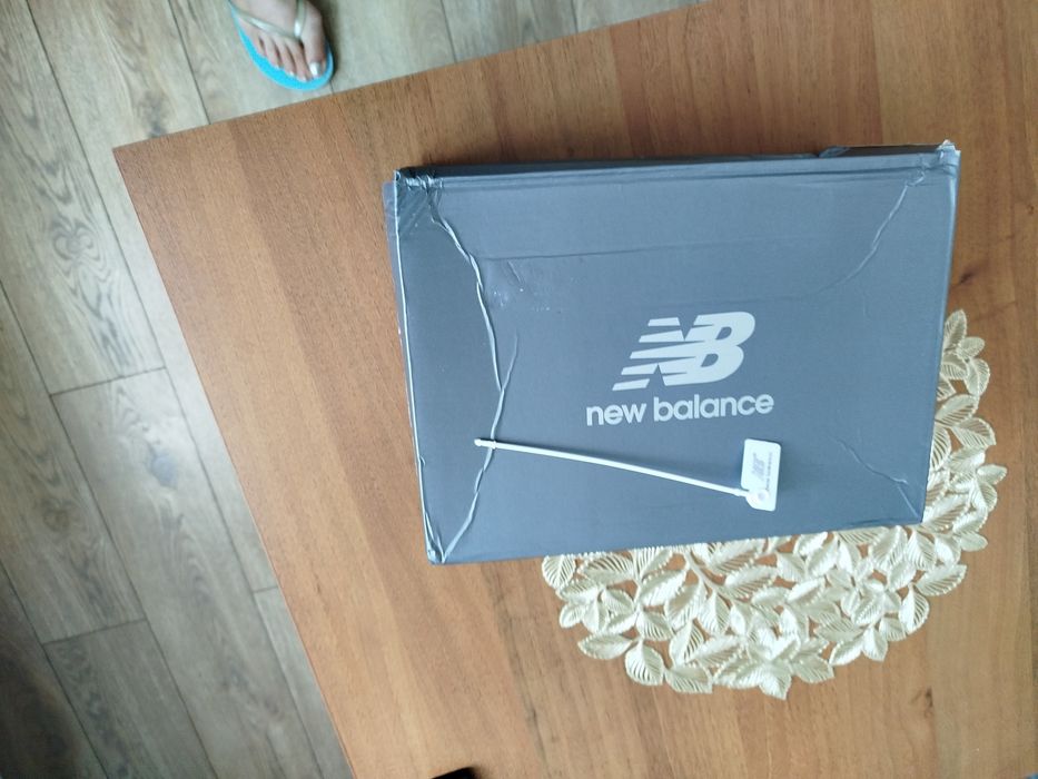 Sprzedam adidasy skórzane nowe