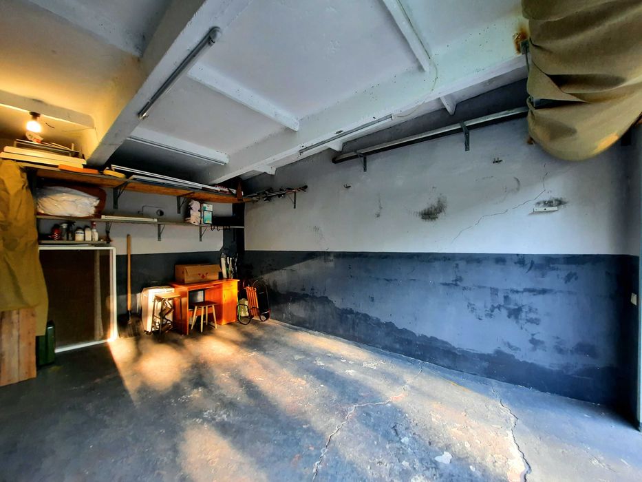 Гараж біля 10 школи і скверу ім. О.Бабаєва. | Центр