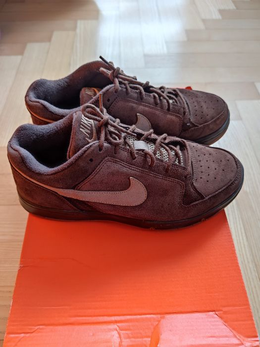 NIKE_zamszowe męskie obuwie sportow_JAK NOWE