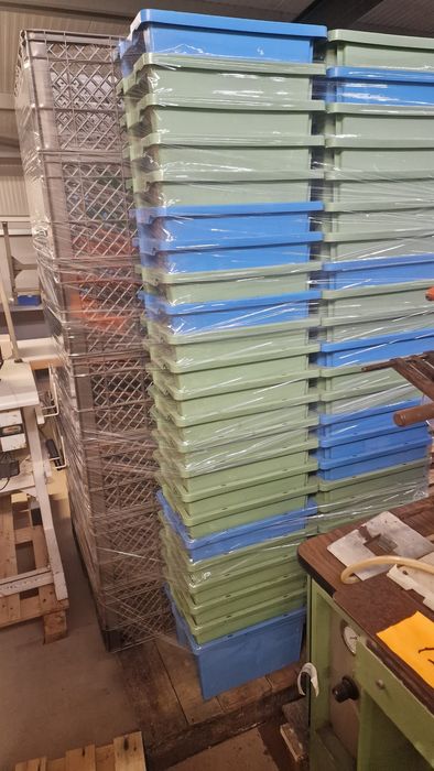 Lote de caixas plásticas