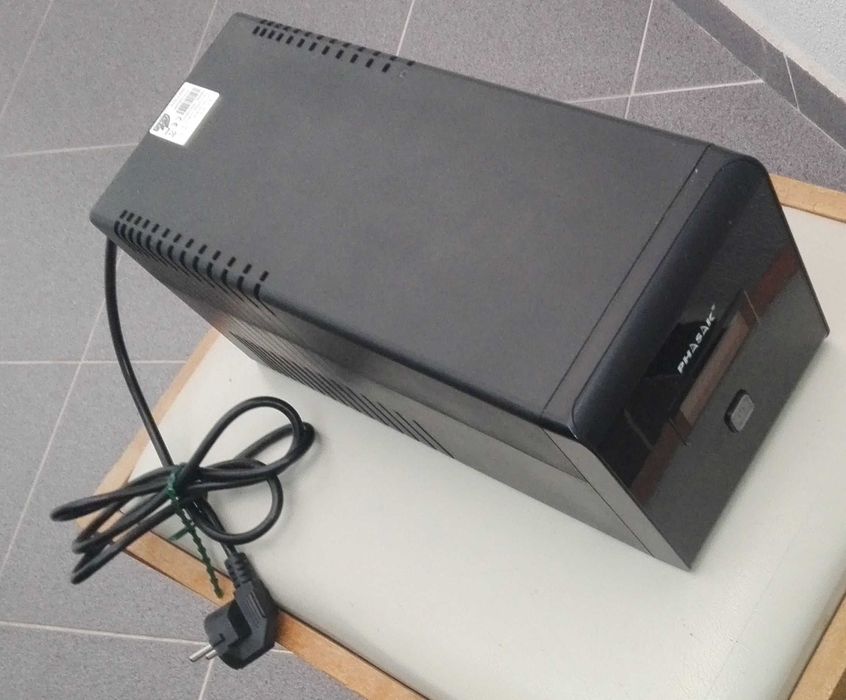 Sistema de Alimentação Ininterrupta PHASAK 600W