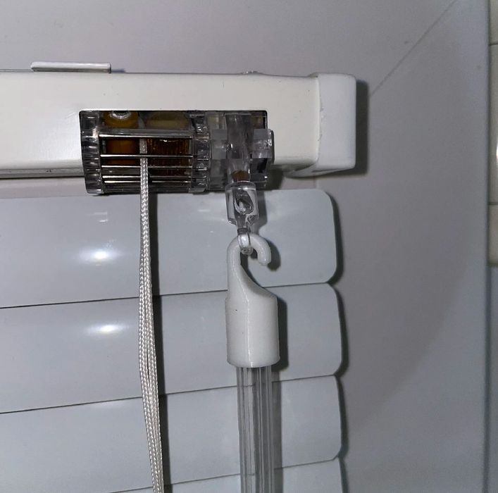 Крючок для закриття жалюзі