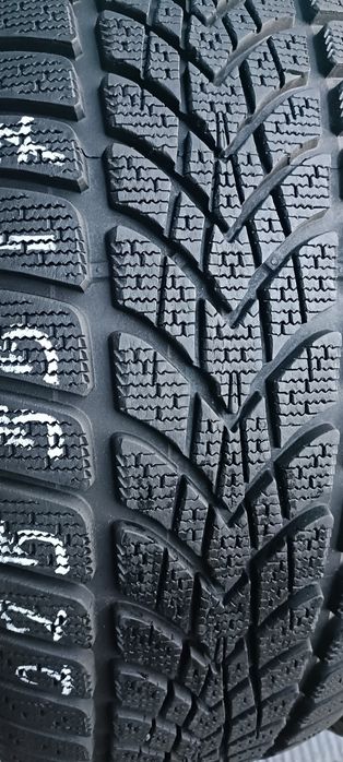 2 x opony (nr.88) 225/55R17 100H Dunlop SP Winter Sport 4D