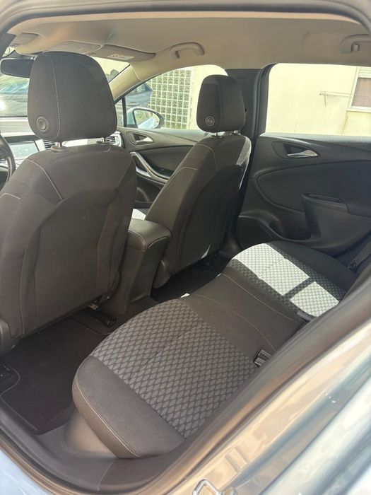 Opel astra sports tourer