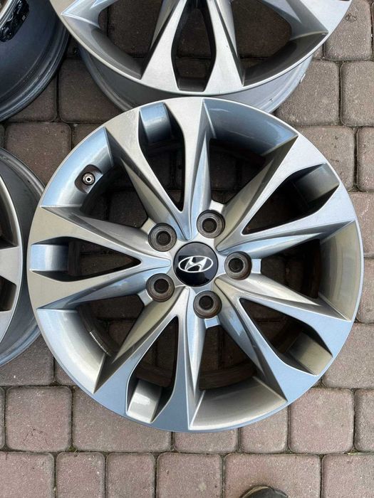 Oryginalne alufelgi Hyundai 5x114,3 16 cali Czujniki Tucson IX35