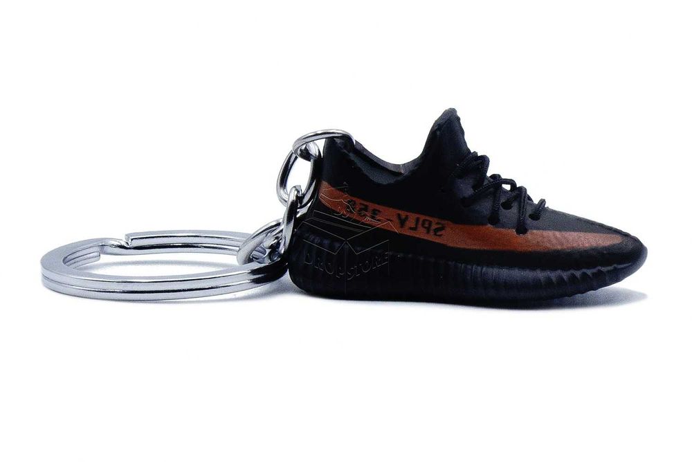 Brelok Adidas YEEZY BOOST 350 V2 Core Black Red / BY9612