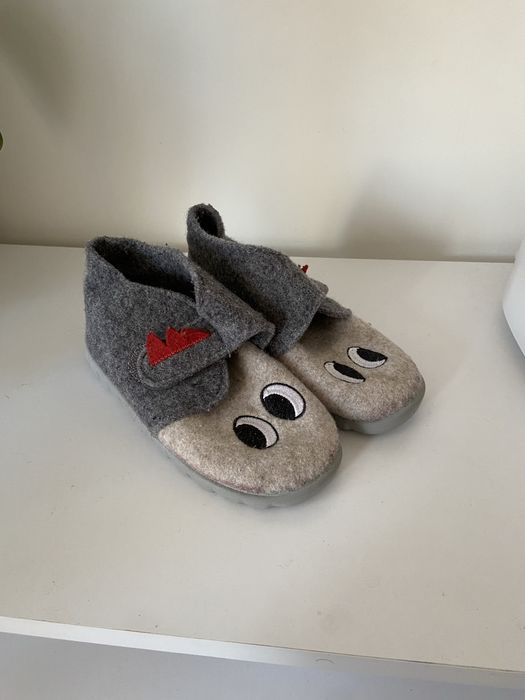 Взуття в садочок кросівки кеди сандалі 25 elefanten