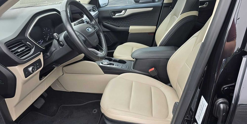 Ford Escape      2020