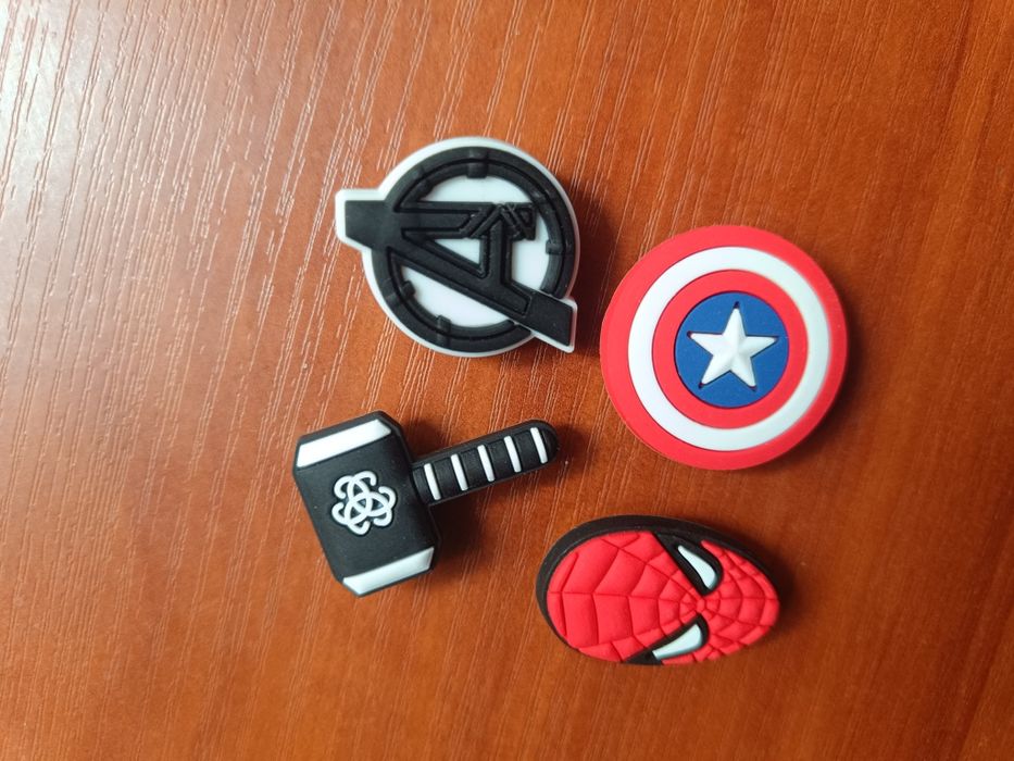 Значки на крокси марвел супергерої всі за 120 грн