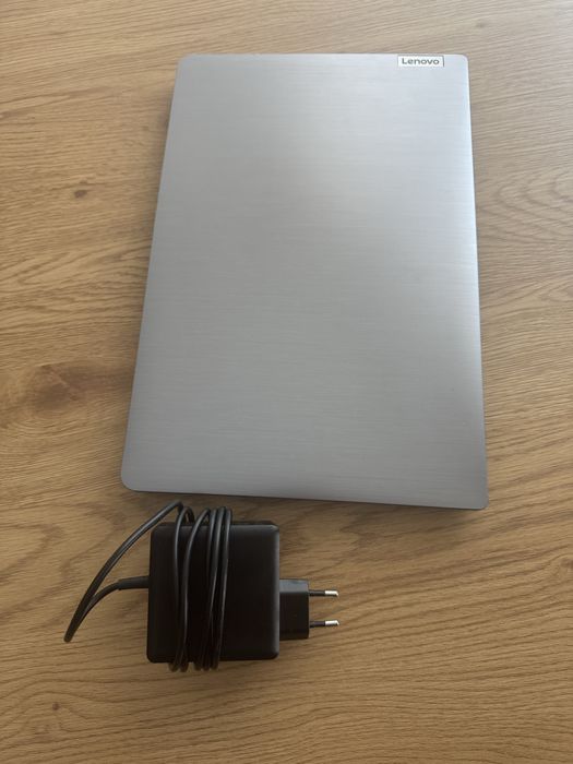 Lenovo IdeaPad 3 15,6” — i5 11ª Gen | 8GB RAM | 256GB SSD