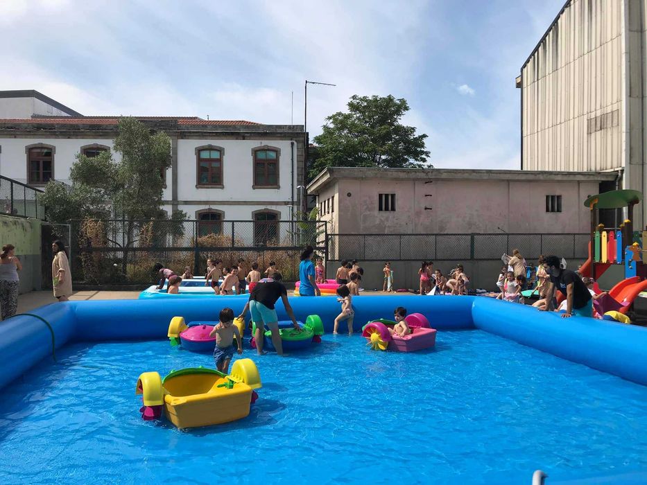 Aluguer de insufláveis / touro mecânico / festa da espuma