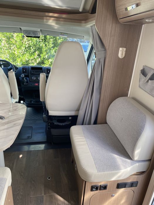 Vendo autocaravana CARADO cama central