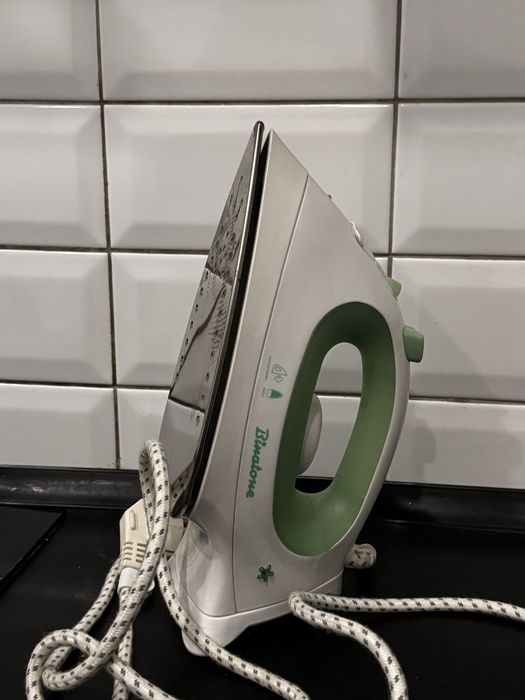 Утюг binatone si-2000