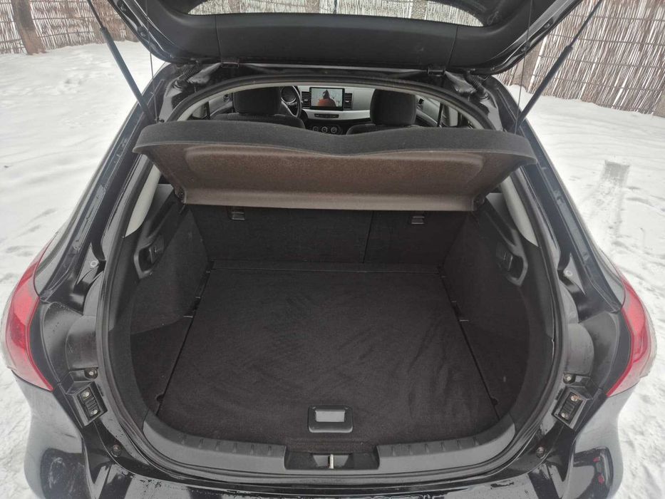 Mitsubishi Lancer Benzyna 109 KM 5-drzwiowy HB 2010r