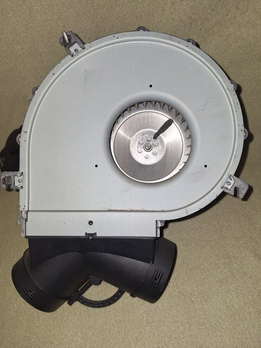 Truma Vent TN3 CZYTAJ OPIS wentylator nawiew dmuchawa 230 V 220V Trumatic