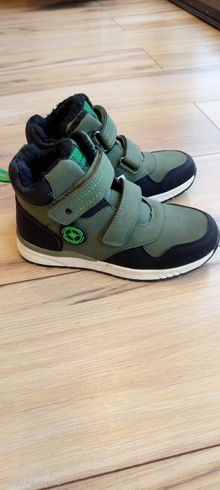 Nowe zimowe buty chłopięce