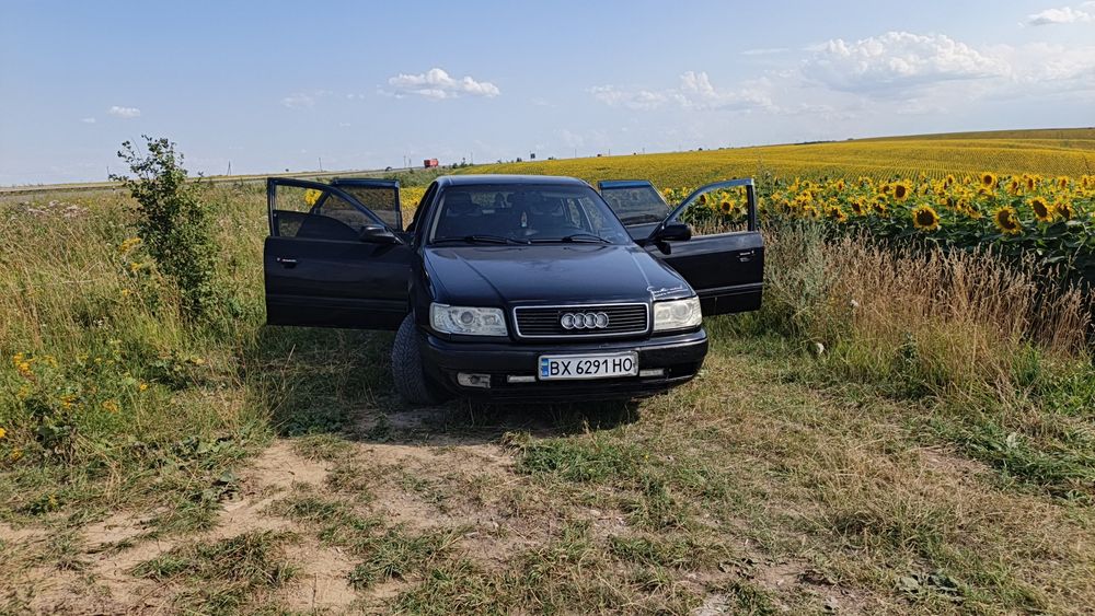 Автомобіль audi 100 c4
