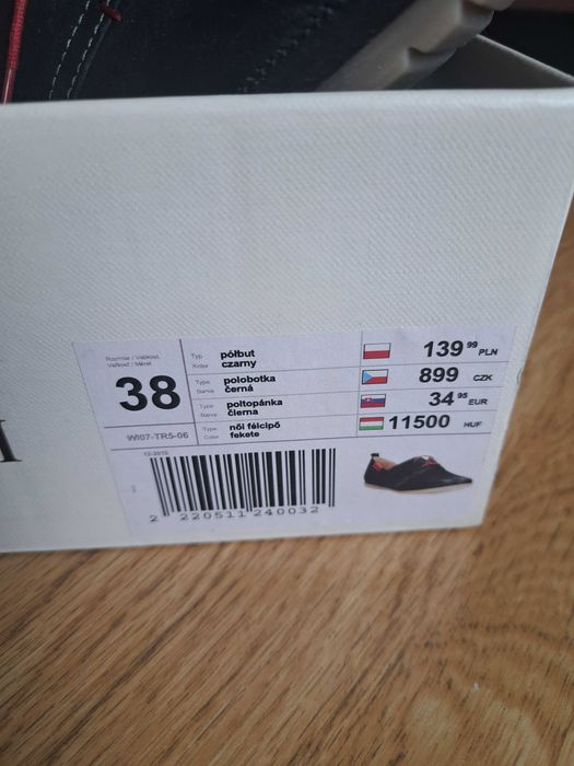 Półbuty Lasocki 38 skóra