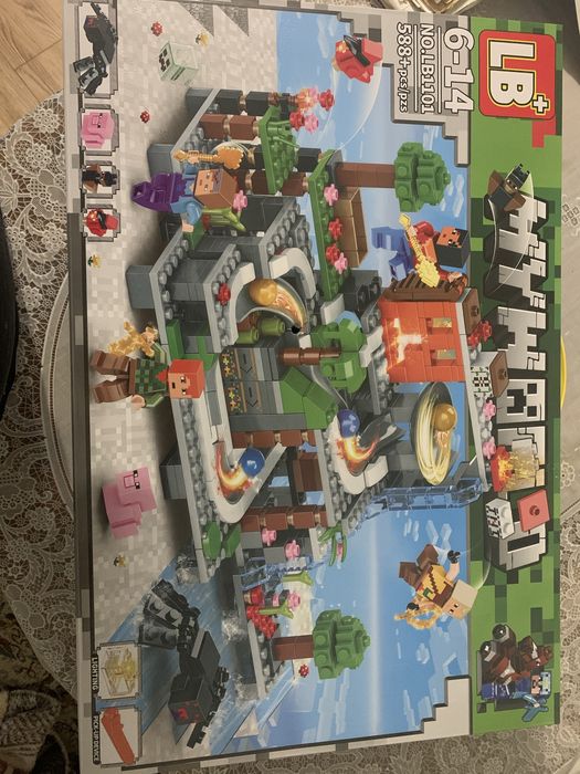 Конструктор My World 588 дет.