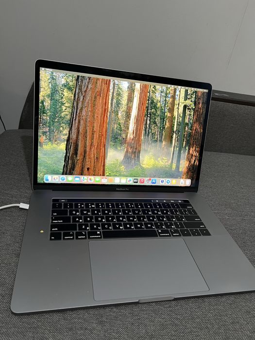 Продам маккбук Apple MacBook Pro 15-inch 2019 512Gb