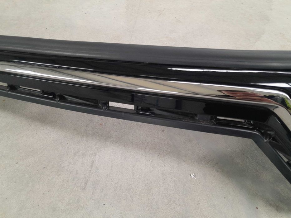 Toyota Corolla E21 2024 Atrapa Grill Pod Radar