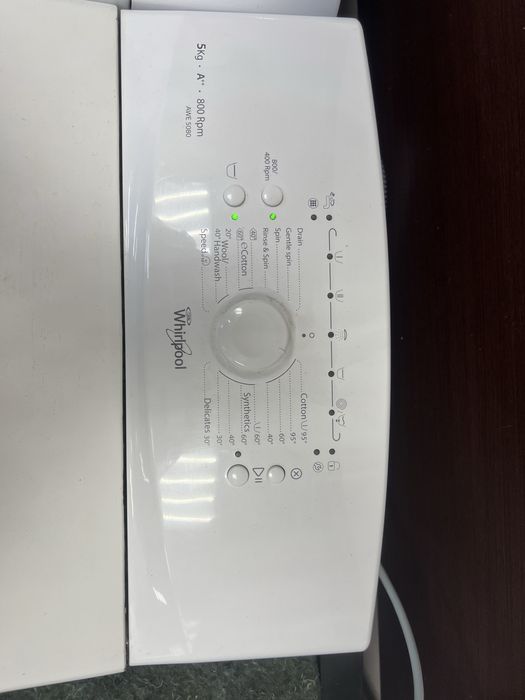 Пральна машина Whirlpool 5кг 800обертів