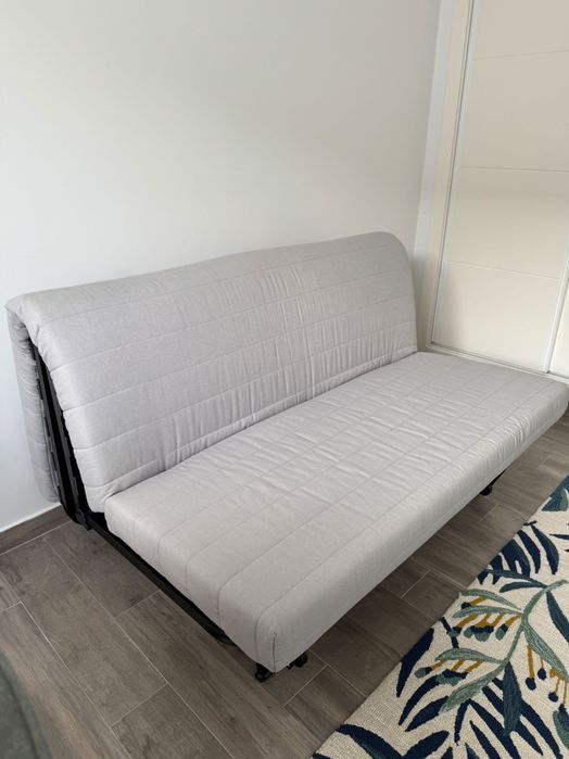 Sofá-cama IKEA com colchão adequado