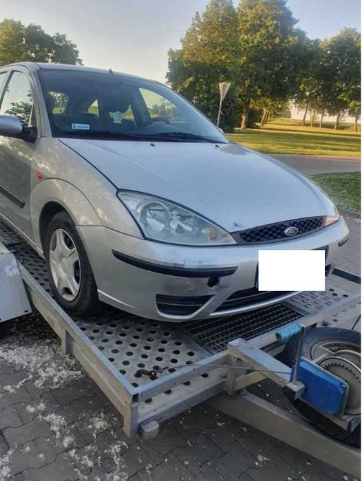 Ford Focus MK1 1.6 benzyna po lift kolor srebrny  na części