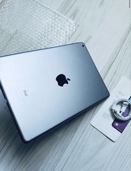 З гарантією ipad 5 32gb space gray neverlock 89% акумулятор