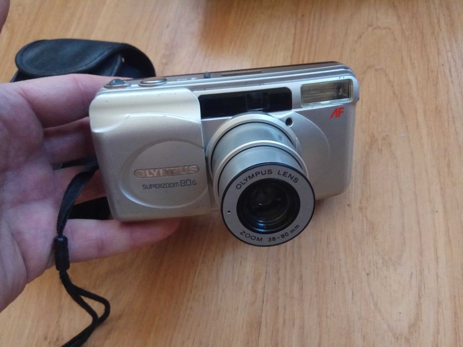 Якісний плівковий фотоапарат  Olympus Superzoom 80G (38-80mm) справний