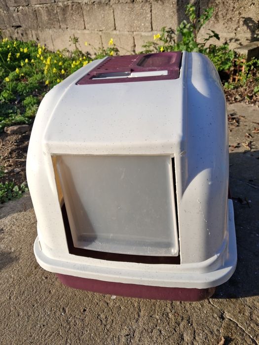 Caixa de areia fechada para gato