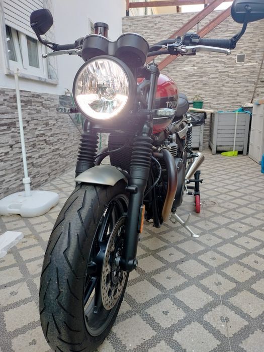 Triumph 1200 Speed Twin