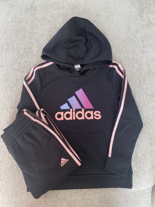 Костюм Адідас 140 р, утеплений