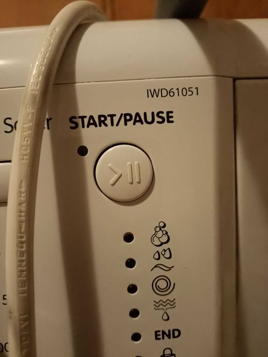 Pralka Indesit IWD 61051 na części