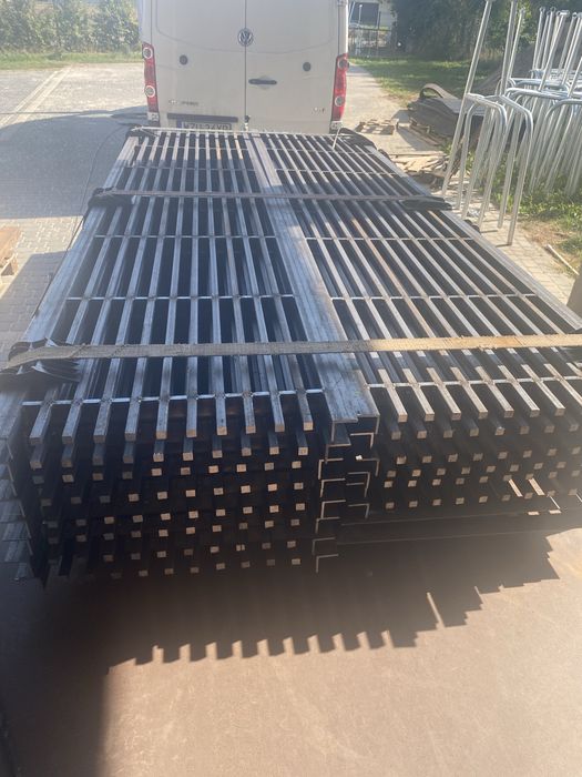 Ruszt ruszta kraty dla bydła wygrodzenia stanowiska maty