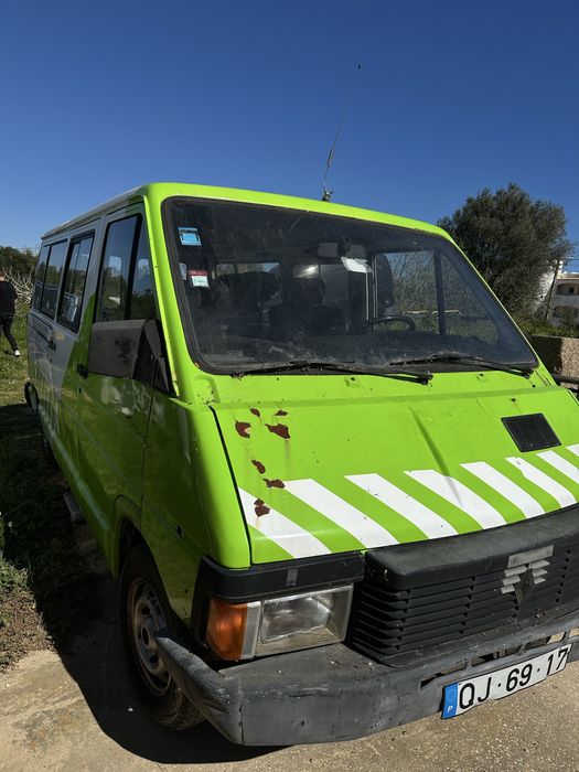 2 Renault Trafic 2.0 (t7w 300)