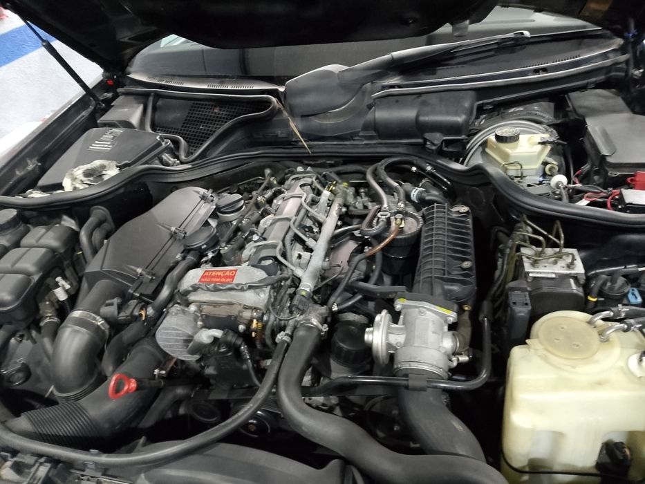 Mercedes C220  Classic troco por Carrinha